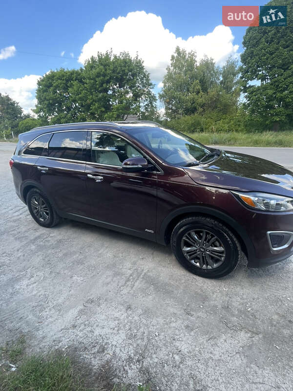 Внедорожник / Кроссовер Kia Sorento 2017 в Каменец-Подольском