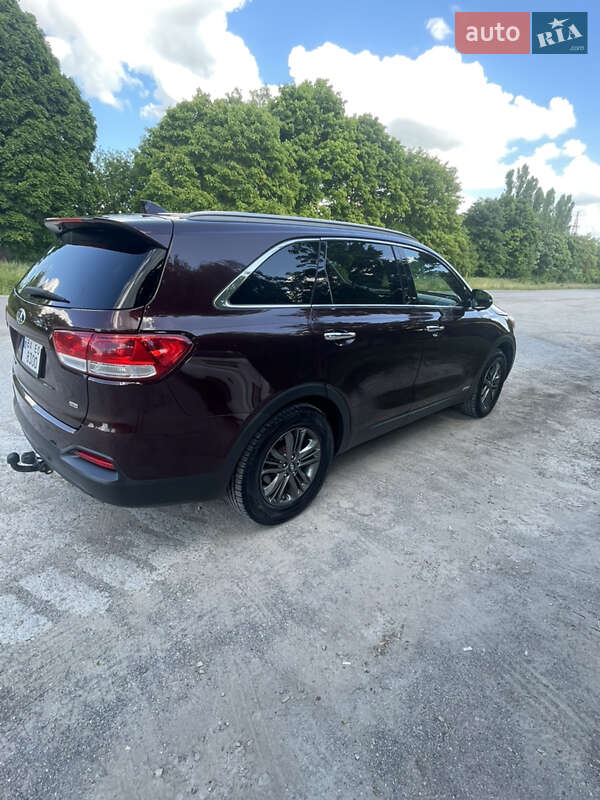 Внедорожник / Кроссовер Kia Sorento 2017 в Каменец-Подольском