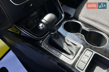 Внедорожник / Кроссовер Kia Sorento 2014 в 