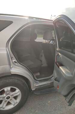 Позашляховик / Кросовер Kia Sorento 2004 в 