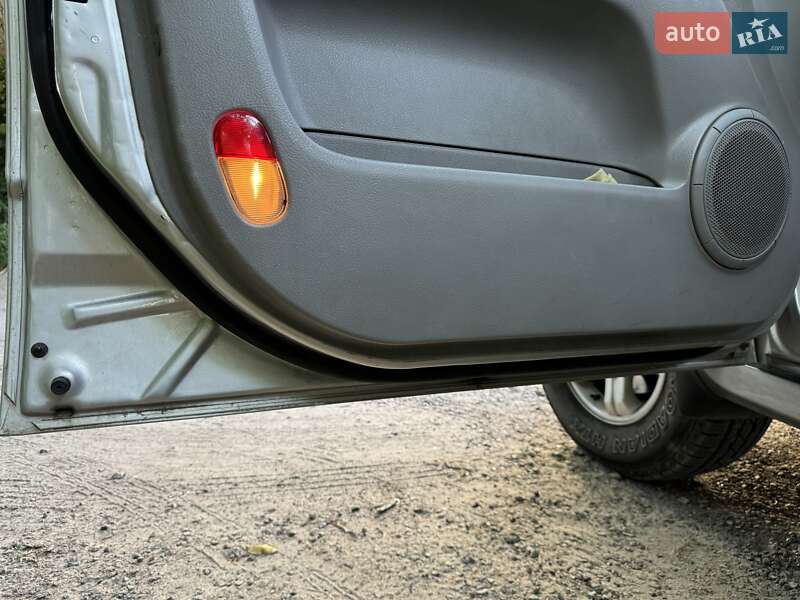 Позашляховик / Кросовер Kia Sorento 2006 в Борисполі фото 14 Позашляховик / Кросовер Kia Sorento 2006 в Борисполі