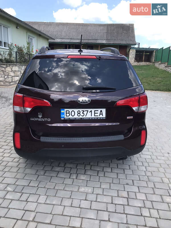 Внедорожник / Кроссовер Kia Sorento 2013 в Скалате