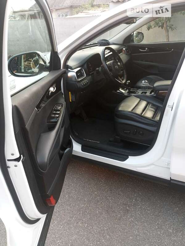 Позашляховик / Кросовер Kia Sorento 2016 в Києві фото 8 Позашляховик / Кросовер Kia Sorento 2016 в Києві