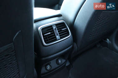 Позашляховик / Кросовер Kia Sorento 2015 в 