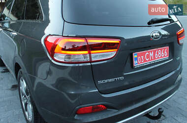 Позашляховик / Кросовер Kia Sorento 2015 в 