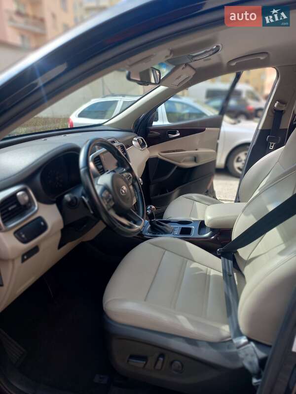 Позашляховик / Кросовер Kia Sorento 2016 в Івано-Франківську