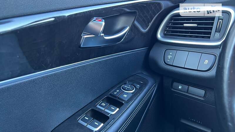 Внедорожник / Кроссовер Kia Sorento 2015 в Ивано-Франковске