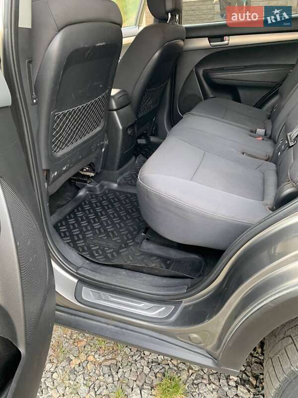 Внедорожник / Кроссовер Kia Sorento 2011 в Ровно