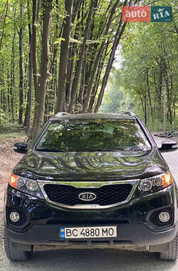 Позашляховик / Кросовер Kia Sorento 2012 в 