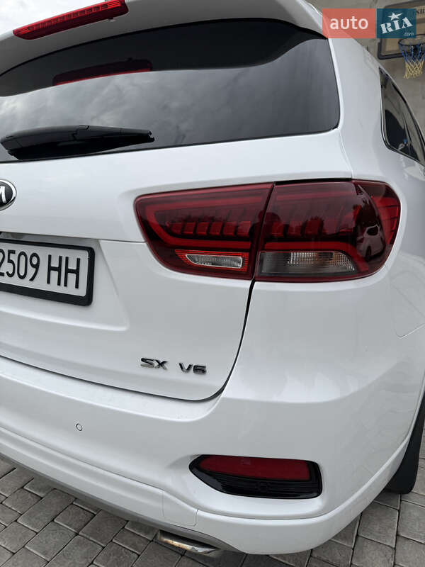 Внедорожник / Кроссовер Kia Sorento 2018 в Южноукраинске