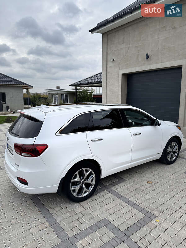 Внедорожник / Кроссовер Kia Sorento 2018 в Южноукраинске