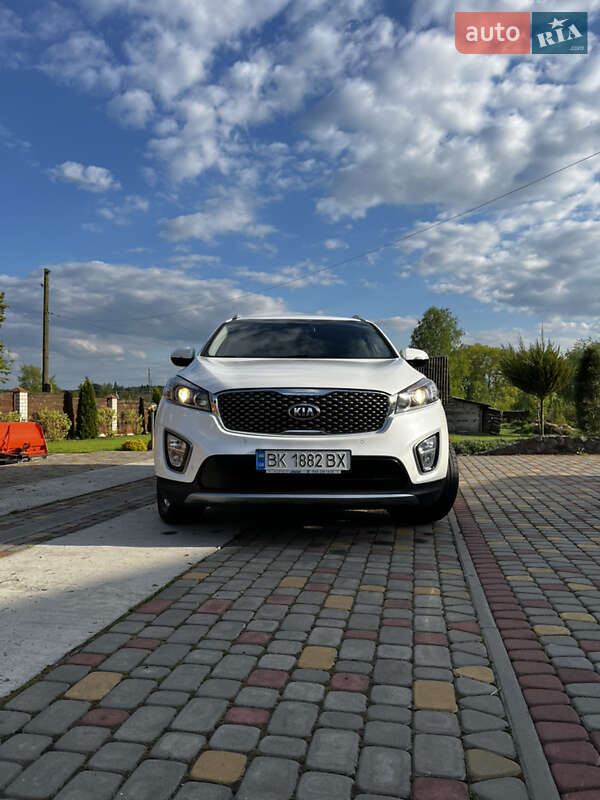 Позашляховик / Кросовер Kia Sorento 2016 в Вараші