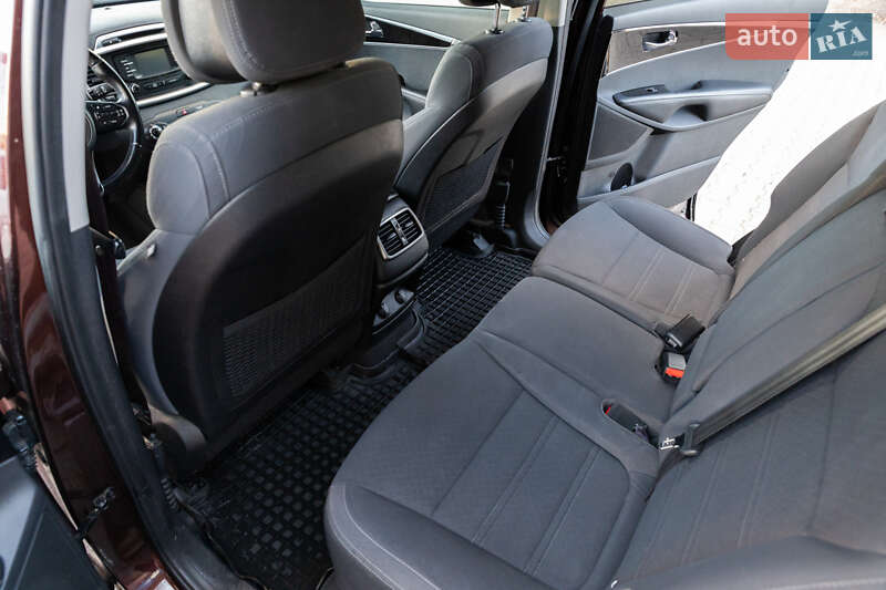 Позашляховик / Кросовер Kia Sorento 2015 в Львові