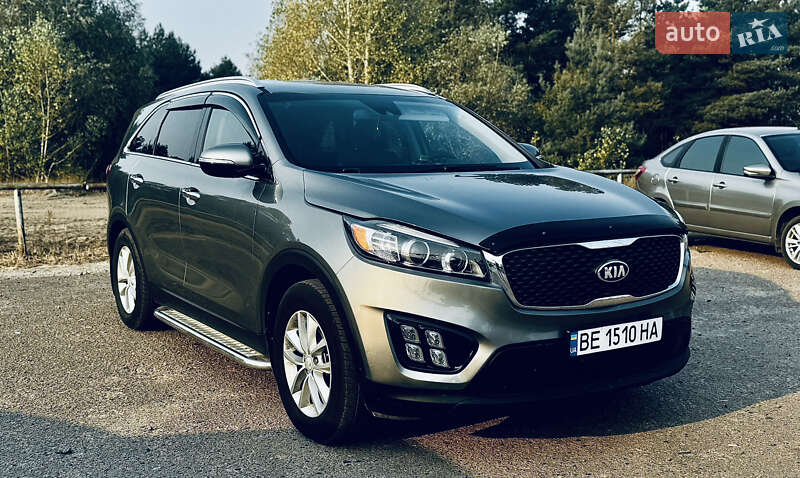 Внедорожник / Кроссовер Kia Sorento 2017 в Николаеве