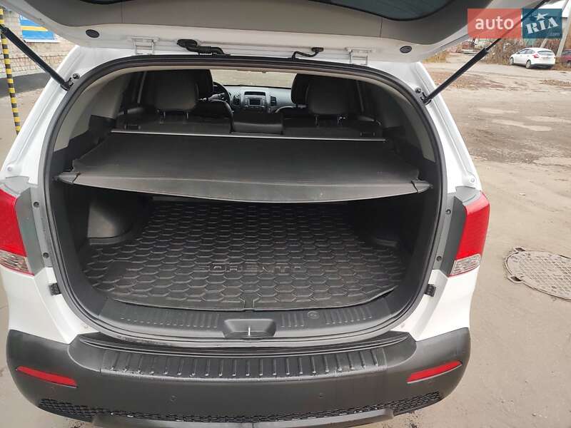 Позашляховик / Кросовер Kia Sorento 2012 в Сумах фото 9 Позашляховик / Кросовер Kia Sorento 2012 в Сумах