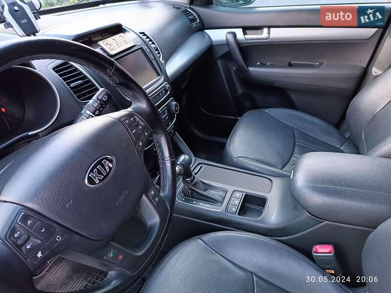 Позашляховик / Кросовер Kia Sorento 2014 в Полонному