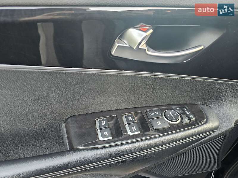 Внедорожник / Кроссовер Kia Sorento 2017 в Изюме