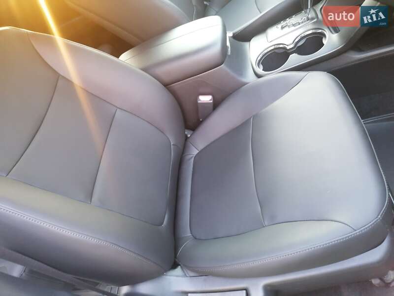 Внедорожник / Кроссовер Kia Sorento 2011 в Сторожинце