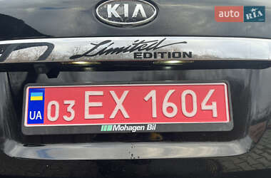 Внедорожник / Кроссовер Kia Sorento 2011 в Черновцах