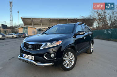 Позашляховик / Кросовер Kia Sorento 2011 в Івано-Франківську