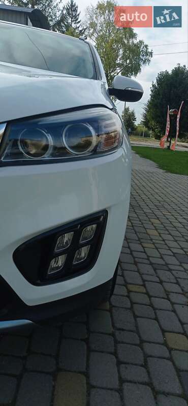 Позашляховик / Кросовер Kia Sorento 2016 в Гусятині