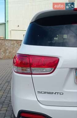 Внедорожник / Кроссовер Kia Sorento 2016 в 