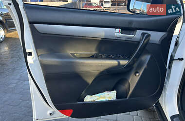 Внедорожник / Кроссовер Kia Sorento 2013 в 