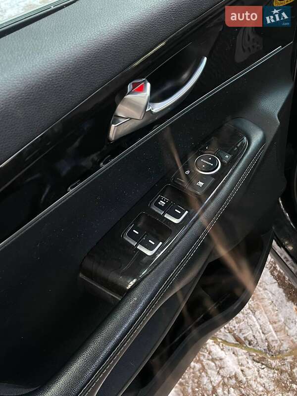 Внедорожник / Кроссовер Kia Sorento 2015 в Коростене