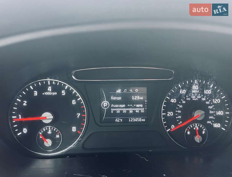 Внедорожник / Кроссовер Kia Sorento 2015 в Коростене