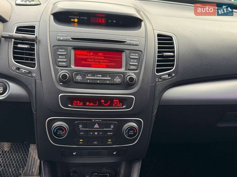 Внедорожник / Кроссовер Kia Sorento 2013 в Ромнах
