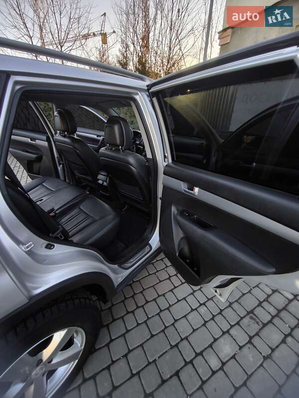Внедорожник / Кроссовер Kia Sorento 2013 в Ивано-Франковске