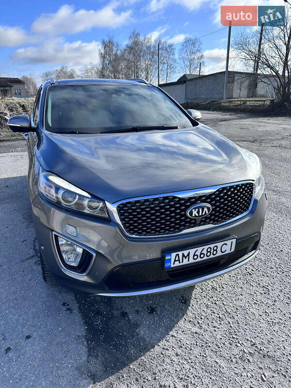 Позашляховик / Кросовер Kia Sorento 2015 в Звягелі