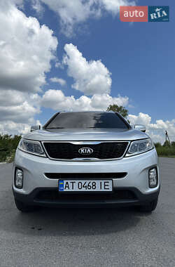 Позашляховик / Кросовер Kia Sorento 2012 в Івано-Франківську