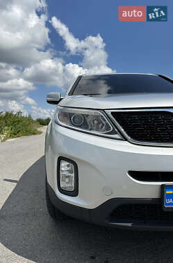 Позашляховик / Кросовер Kia Sorento 2012 в Івано-Франківську