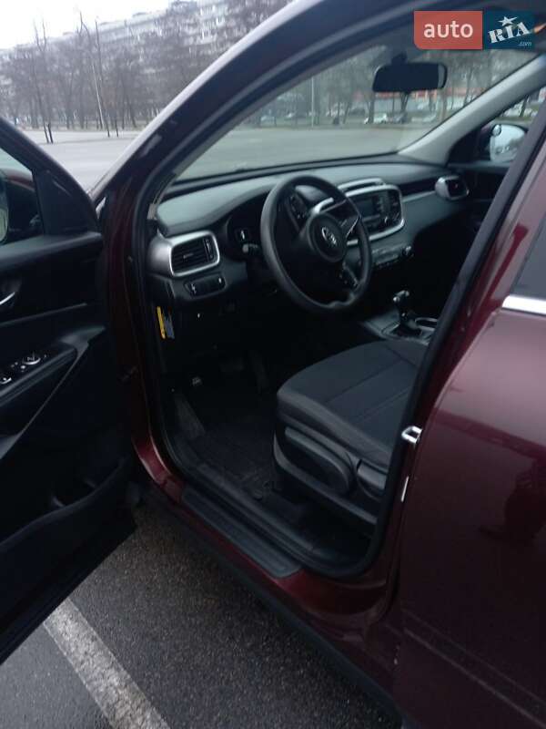 Позашляховик / Кросовер Kia Sorento 2015 в Києві