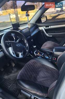 Внедорожник / Кроссовер Kia Sorento 2011 в 