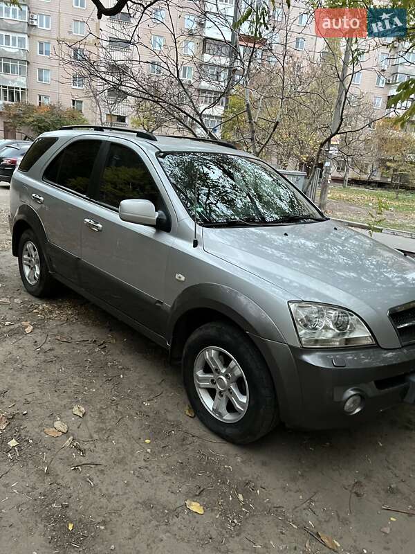 Внедорожник / Кроссовер Kia Sorento 2005 в Запорожье
