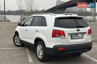 Внедорожник / Кроссовер Kia Sorento 2010 в 