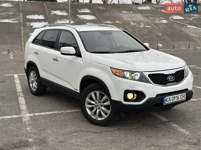 Внедорожник / Кроссовер Kia Sorento 2010 в 