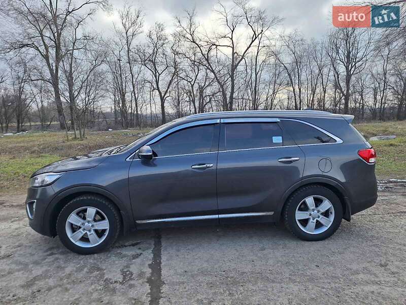 Позашляховик / Кросовер Kia Sorento 2015 в Кривому Розі