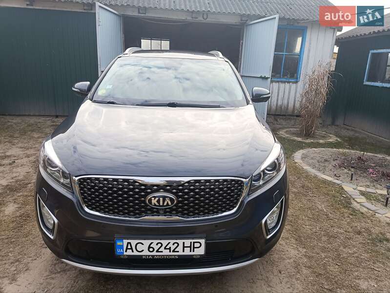 Позашляховик / Кросовер Kia Sorento 2016 в Володимирі
