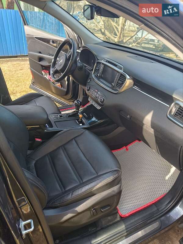 Позашляховик / Кросовер Kia Sorento 2016 в Володимирі