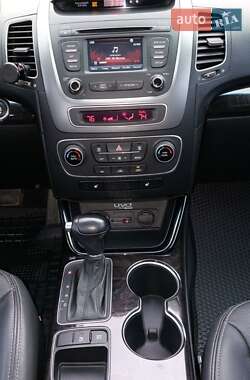 Внедорожник / Кроссовер Kia Sorento 2014 в 