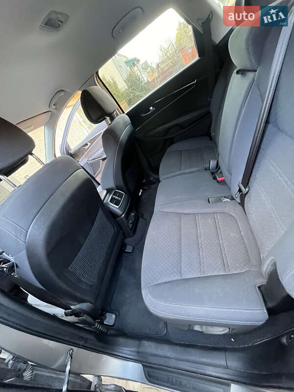 Внедорожник / Кроссовер Kia Sorento 2015 в Львове фото 14 Внедорожник / Кроссовер Kia Sorento 2015 в Львове