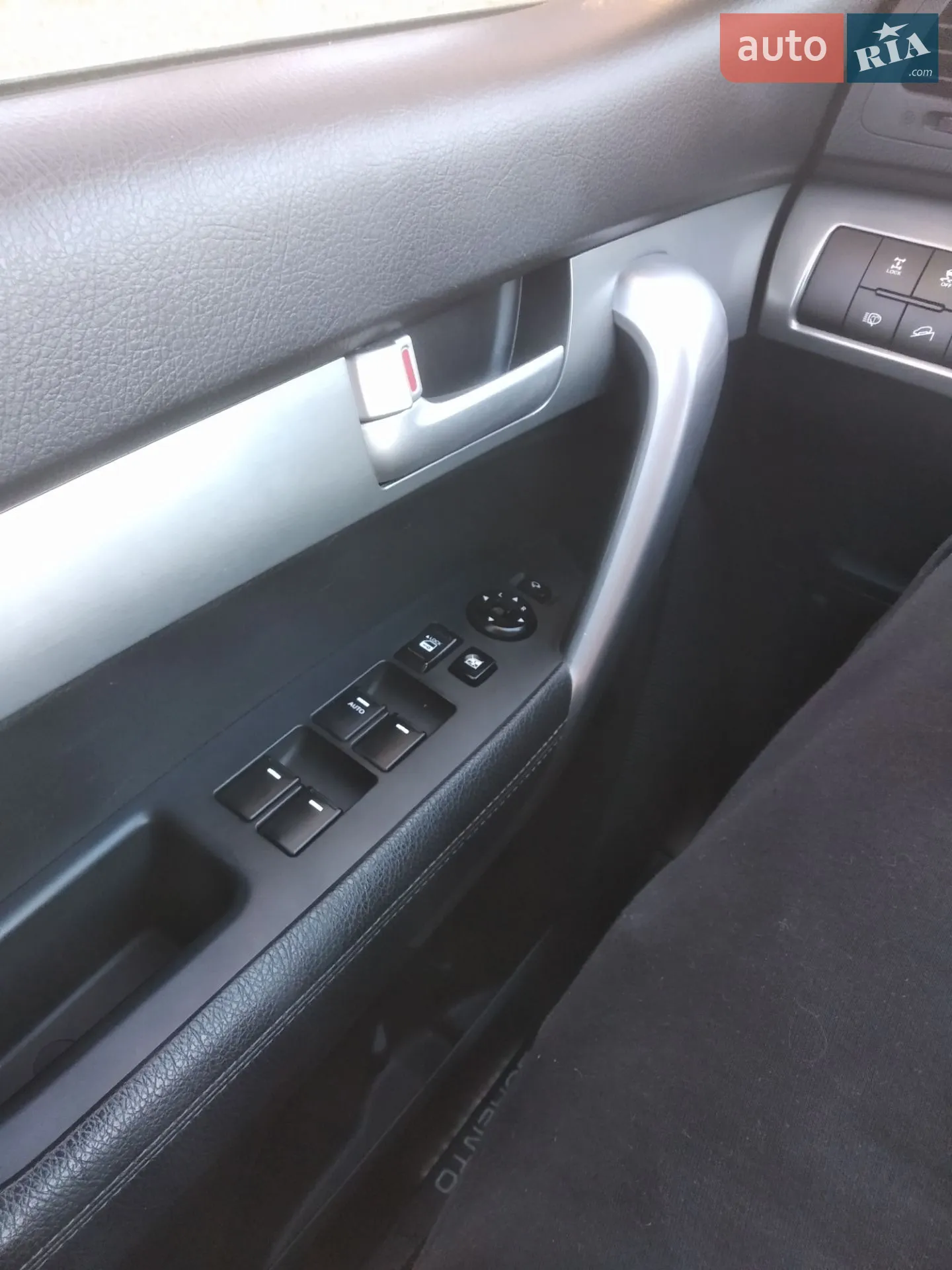 2010 Kia Sorento - мініатюра 9