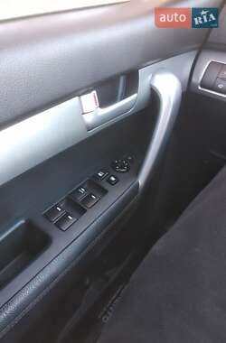 Внедорожник / Кроссовер Kia Sorento 2010 в 