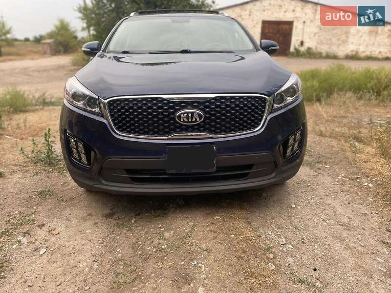 Внедорожник / Кроссовер Kia Sorento 2016 в Харькове