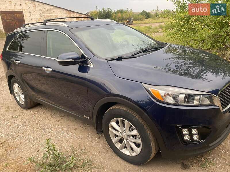Позашляховик / Кросовер Kia Sorento 2016 в Тернополі
