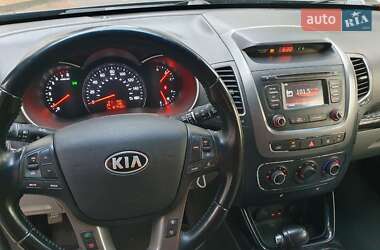 Внедорожник / Кроссовер Kia Sorento 2013 в Днепре