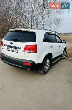 Внедорожник / Кроссовер Kia Sorento 2012 в 